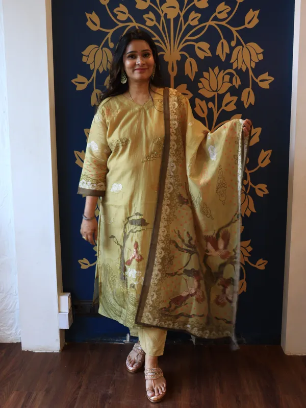 Light_Olive_Green_Bird_Motif_Suit_Set_For_Women