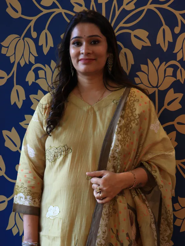 Light_Olive_Green_Bird_Motif_Suit_Set_For_Women