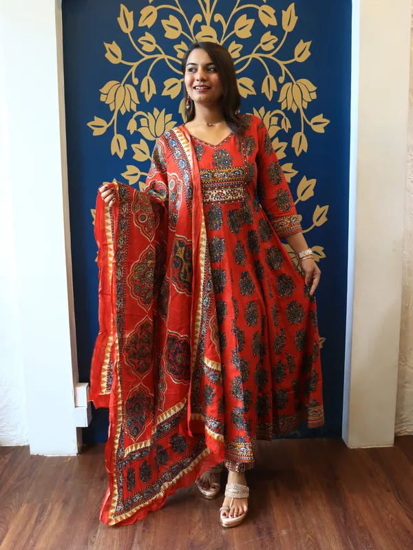 Brick_Red_Kashmira_Printed_Anarkali_Suit_Set_With_Dupatta_For_Women