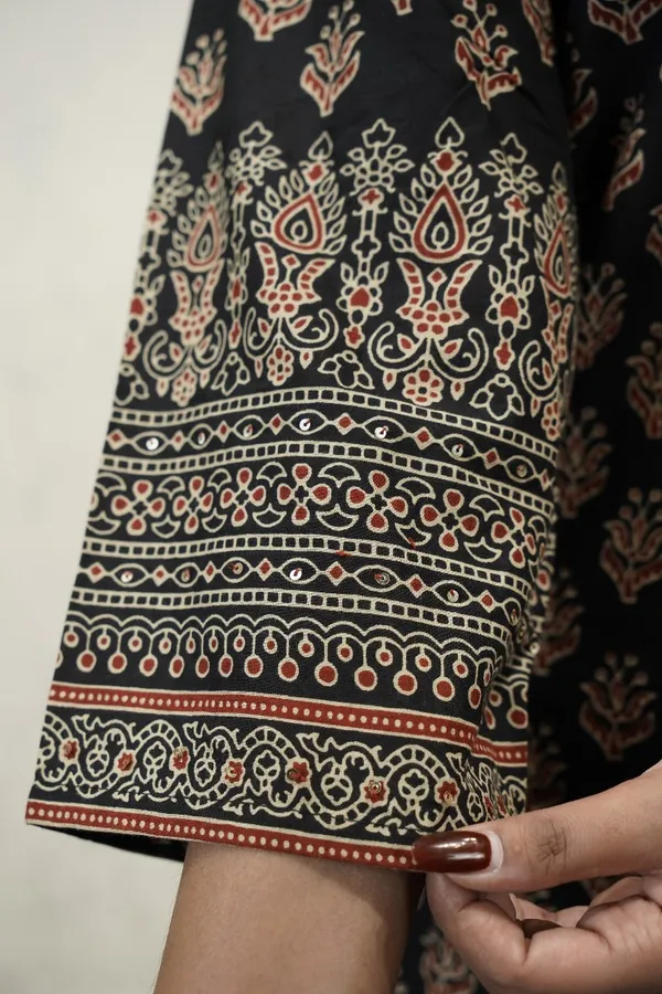 Black_The_Midnight_Bagh_Block-Print_Suit_Set_For_Women