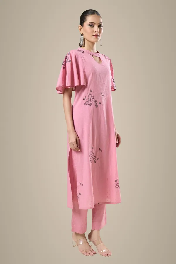 Blush_Pink_Floral_Embroidered_Kurta_Set_For_Women
