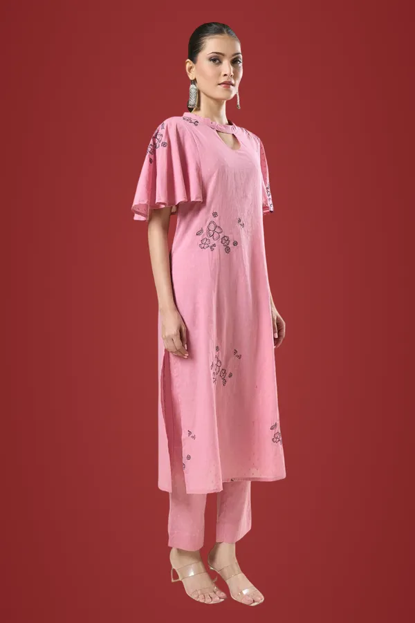 Blush_Pink_Floral_Embroidered_Kurta_Set_For_Women