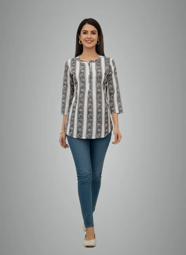 Black_&_White_Striped_Pattern_Short_Kurta_For_Women