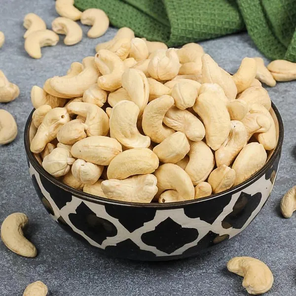 Whole_Cashew_Nuts_|_Premium_Kaju_Dry_Fruits_|_KRUNCHy_Whole_Cashews_|_Rich_in_Protein_&_Nutrients_|_Gluten-Free,_Plant-Based_Protein_Snack_|_Fresh_&_Delicious_|