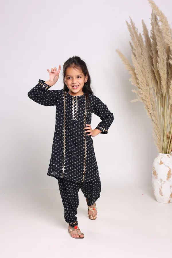 Black_Pure_Cotton_Three_Quarter_Sleeves_Printed_Knee_Length_Kurta_Sets_For_Girls