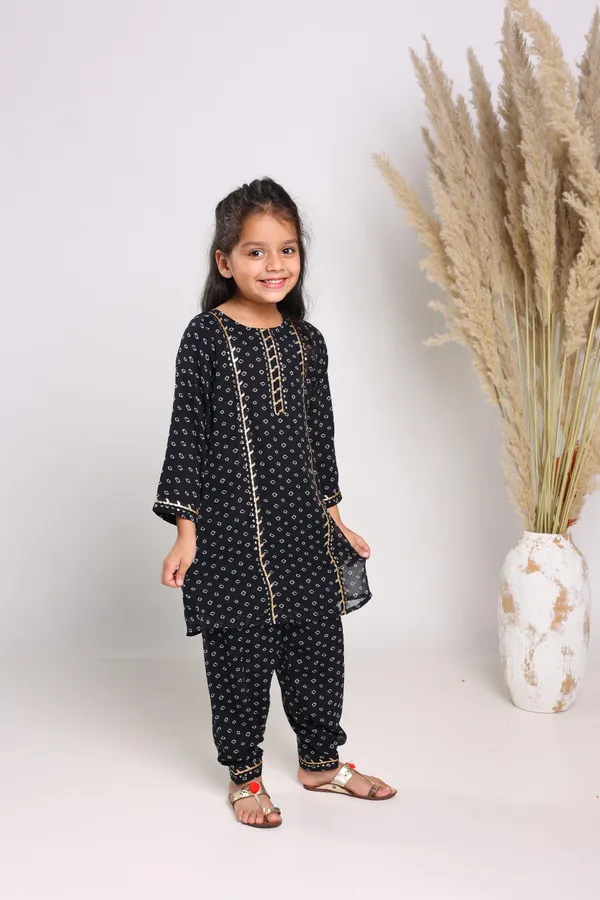 Black_Pure_Cotton_Three_Quarter_Sleeves_Printed_Knee_Length_Kurta_Sets_For_Girls