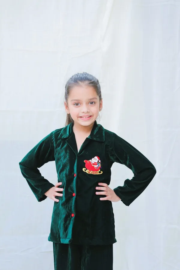 Green_Velvet_Winter_Co_Ord_Set_For_Girls