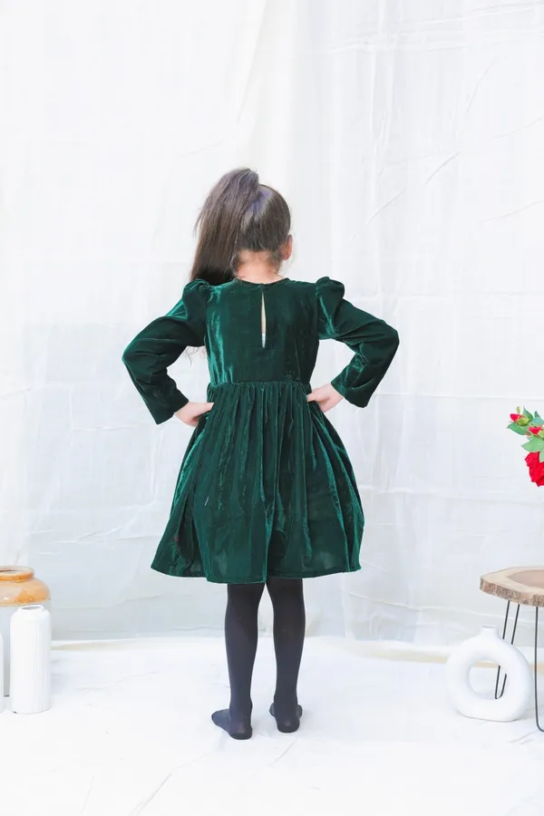 Green_Fit_And_Flare_Velvet_Puff_Sleeves_For_Girls