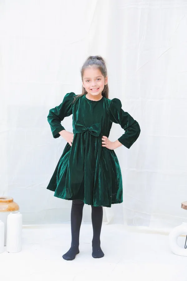 Green_Fit_And_Flare_Velvet_Puff_Sleeves_For_Girls