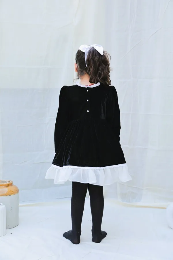 Black_Fit_And_Flare_Velvet_Puff_Sleeves_For_Girls