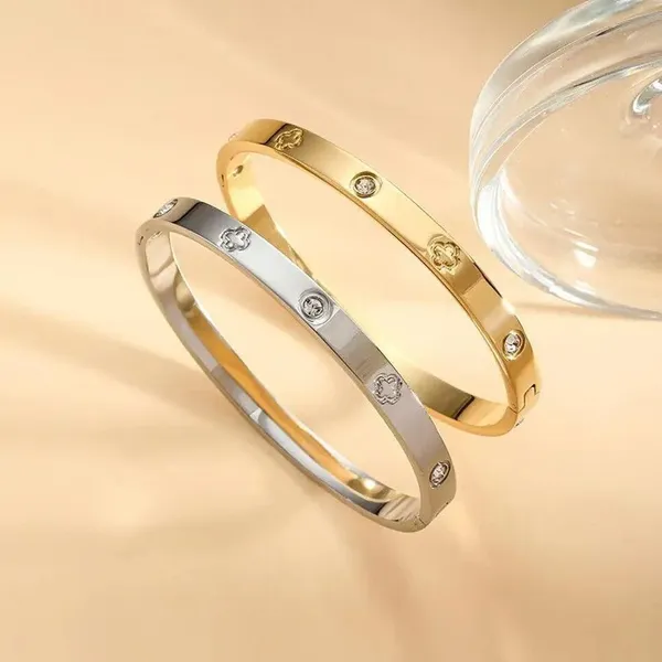Gold_Stainless_Steel_Bracelet_For_Women