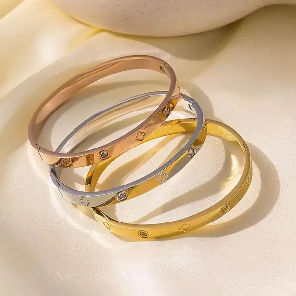 Gold_Stainless_Steel_Bracelet_For_Women