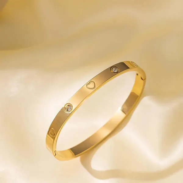 Gold_Stainless_Steel_Bracelet_For_Women