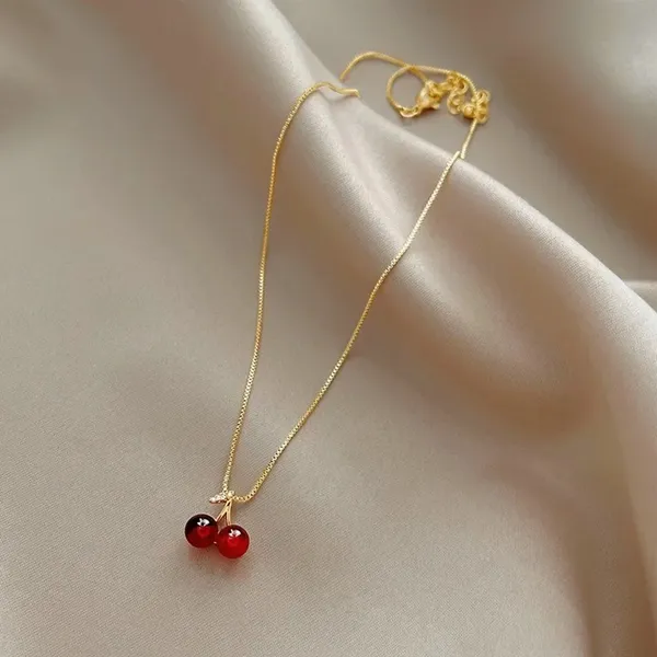 Gold_&_Red_Enamel_Pendant_Set_For_Women