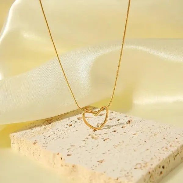 Gold_Stainless_Steel_Necklace_For_Women