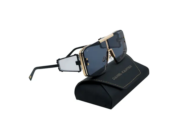 Black_Luxury_Gold_Shield_Visor_3_Sunglass_For_Unisex