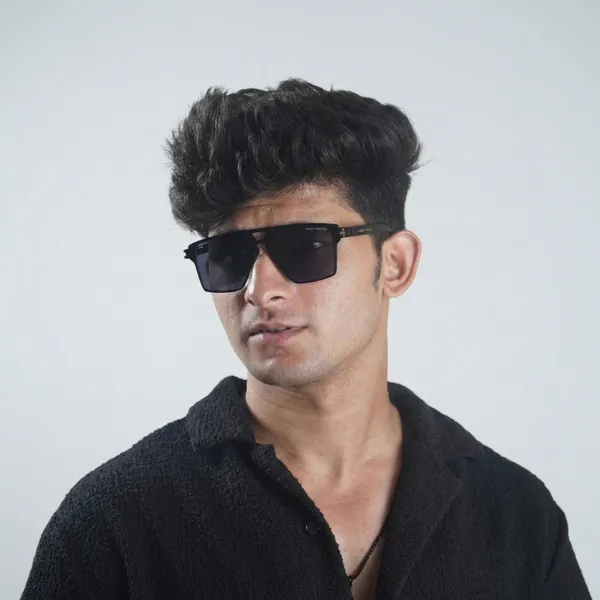 Black_The_Maverick_Bold_Square_Shield_Sunglass_For_Unisex