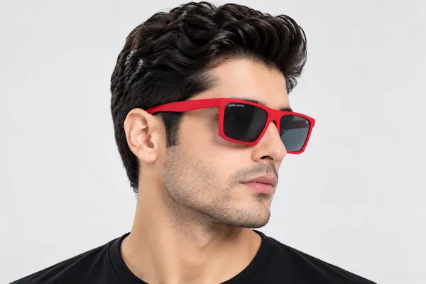 Daniel_Karter_UV400_Red_Fusion_â€“_Black_Polarised_Lens