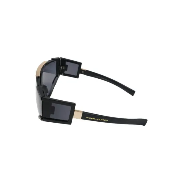 Black_Falcon_Futuristic_Shield_Frame_Sunglass_For_Unisex