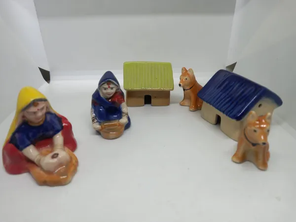Pack_Of_6_-_Ceramic_Miniature_-_The_Village_Life
