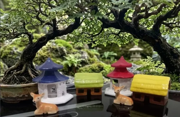 Pack_Of_6_-_Ceramic_Miniature_Village_Huts