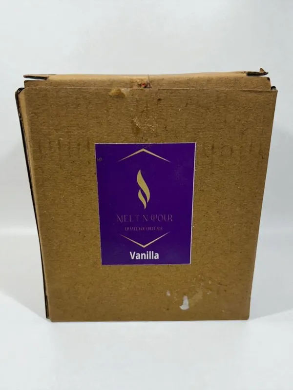 Vanilla_Premium_Aurora_Glass_Scented_Candle_For_Home_Decor