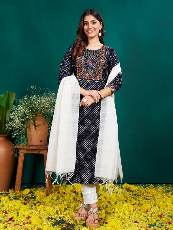 Black_Embroidered_Printed_Kurta_With_Pants_And_Dupatta_For_Women