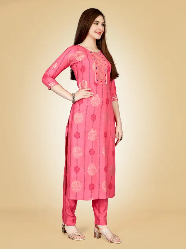 Pink_Ethnic_Print_Kurta_Set_With_Pants_For_Women