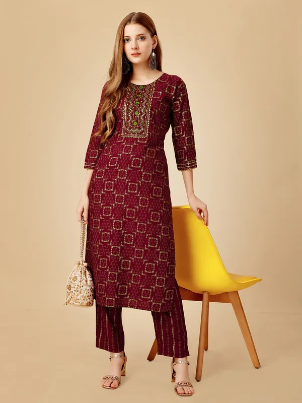 Purple_Ethnic_Print_Kurta_Set_With_Pants_For_Women