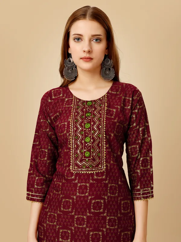 Purple_Ethnic_Print_Kurta_Set_With_Pants_For_Women