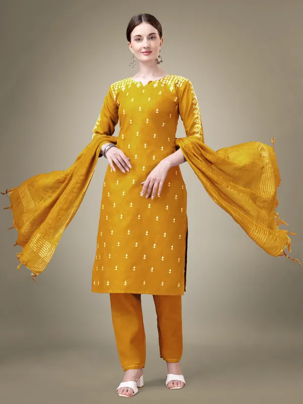 Yellow_Printed_Kurta_Set_With_Pants_And_Striped_Dupatta_For_Women