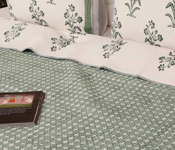 Off_White_100%_Cotton_Hand_Block_Quilted_Bedcover_King_For_Everyday_Use