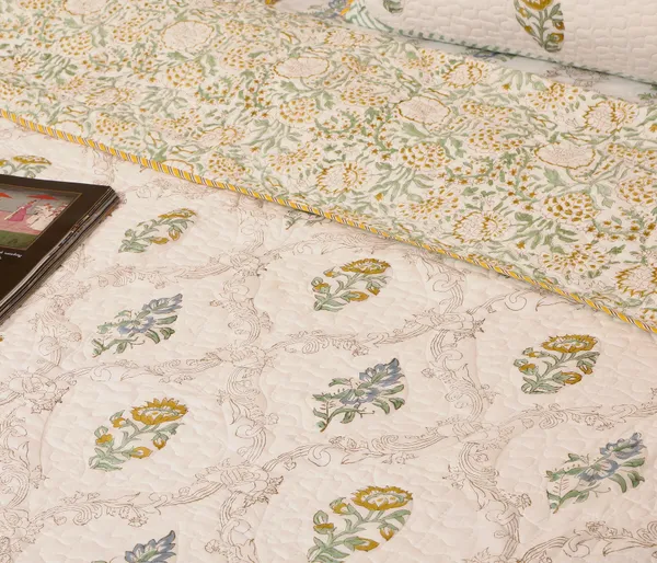 Off_White_100%_Cotton_Hand_Block_Quilted_Bedcover_King_For_Everyday_Use