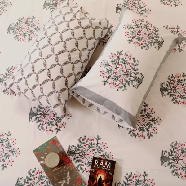 Off_White_100%_Cotton_Hand_Block_Bedding_Sets_For_Everyday_Use