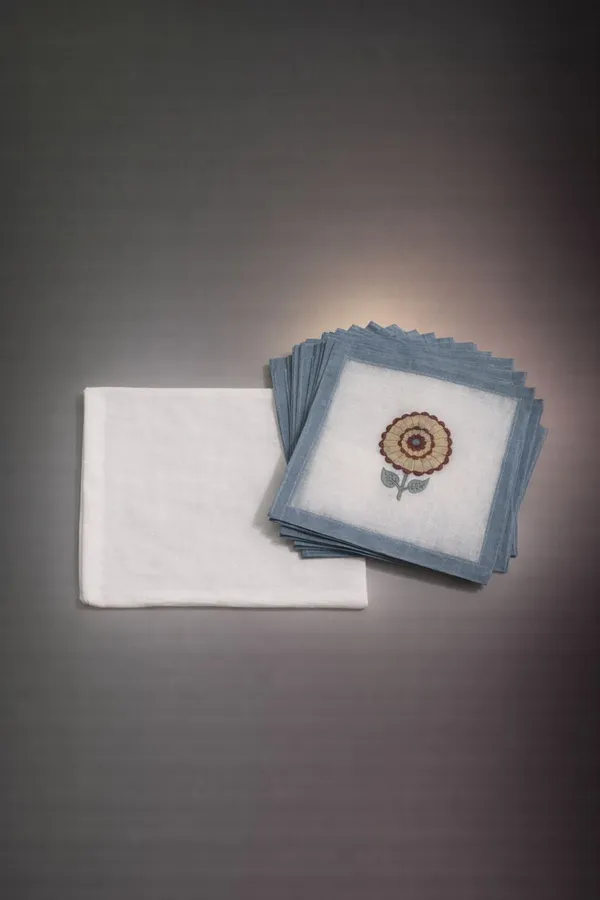 Off_White_Organdie_Coaster_Set_For_Everyday_Use