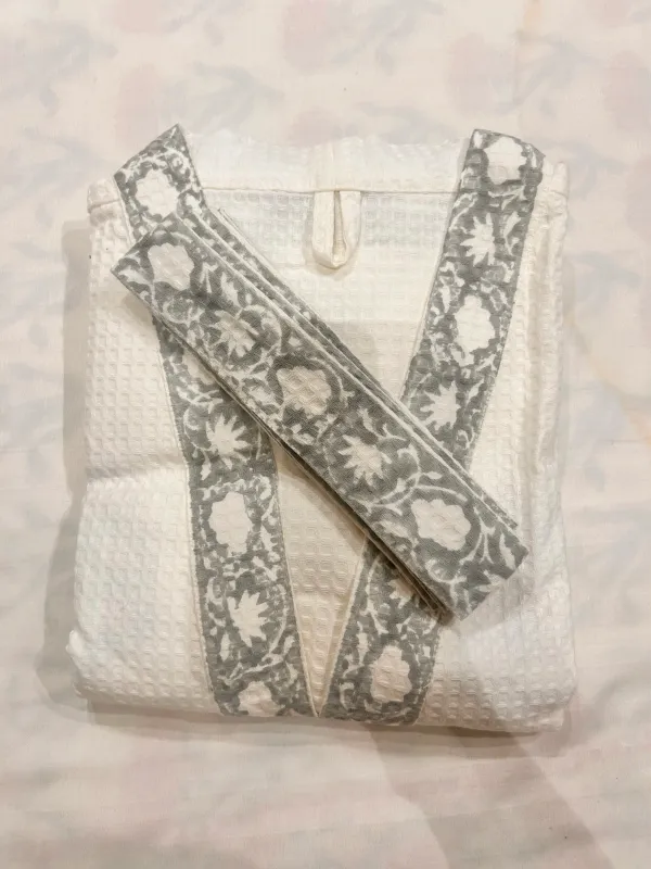 Off_White_Cotton_Waffle_Bathrobe_For_Everyday_Use