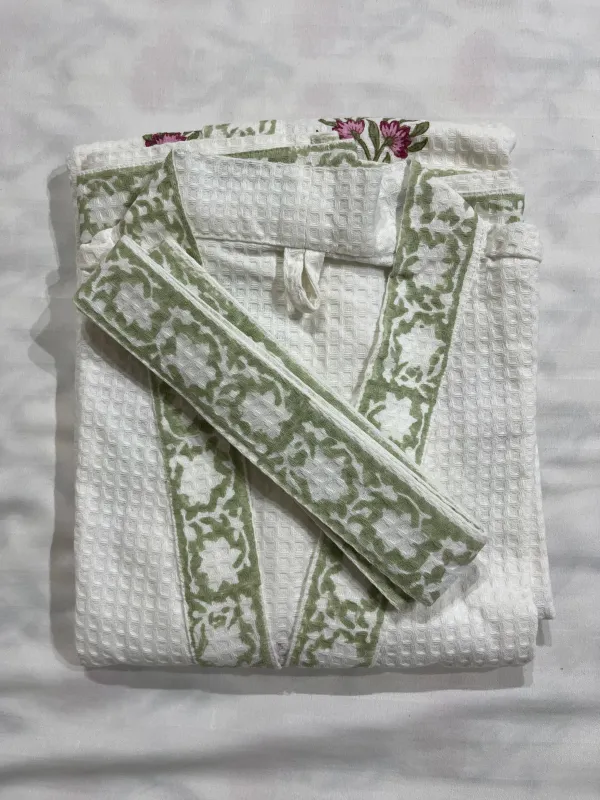 Off_White_Cotton_Waffle_Bathrobe_For_Everyday_Use