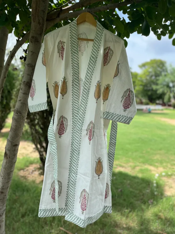 Off_White_Cotton_Waffle_Bathrobe_For_Everyday_Use