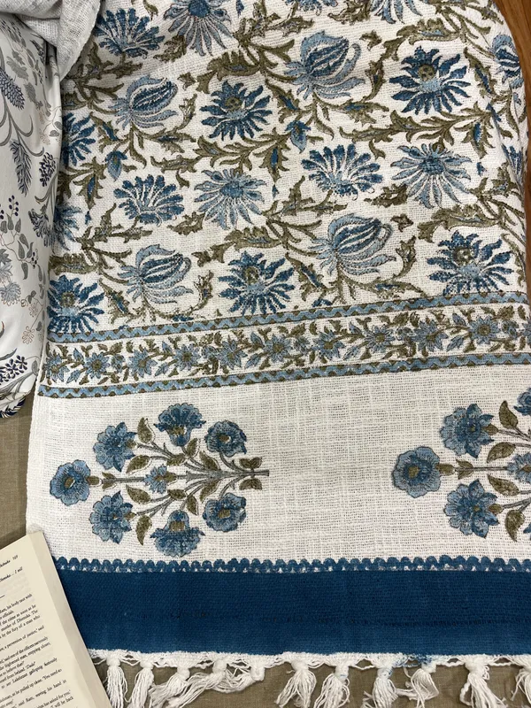Off_White_Handloom_Cotton_Sofa_Throw_For_Everyday_Use