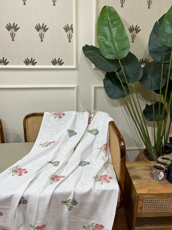 Off_White_Handloom_Cotton_Sofa_Throw_For_Everyday_Use