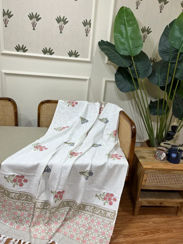 Off_White_Handloom_Cotton_Sofa_Throw_For_Everyday_Use