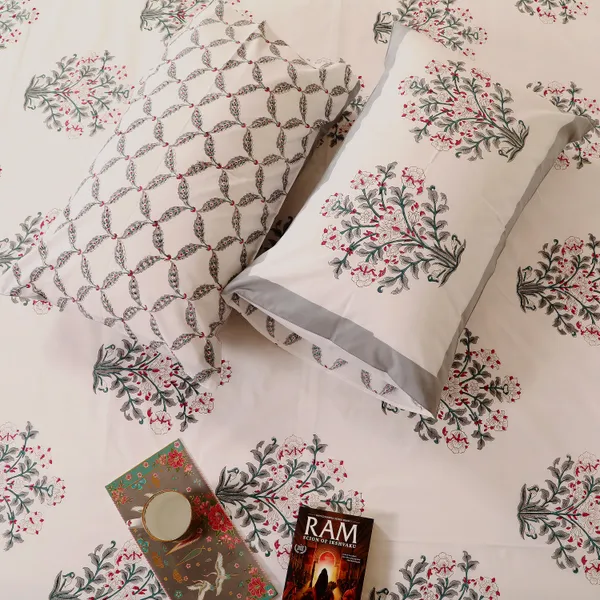 Off_White_100%_Cotton_Hand_Block_Bedsheet_King_For_Everyday_Use
