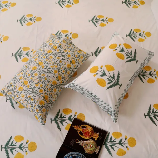Off_White_100%_Cotton_Hand_Block_Bedsheet_King_For_Everyday_Use