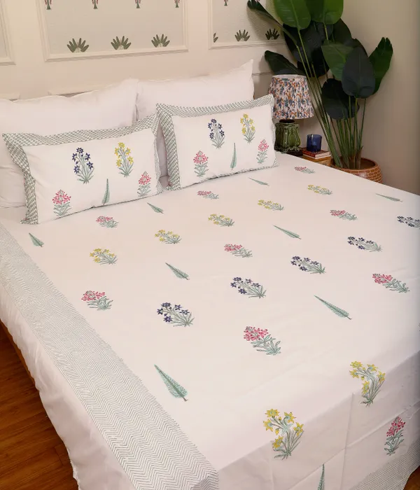 Off_White_100%_Cotton_Hand_Block_Bedsheet_King_For_Everyday_Use