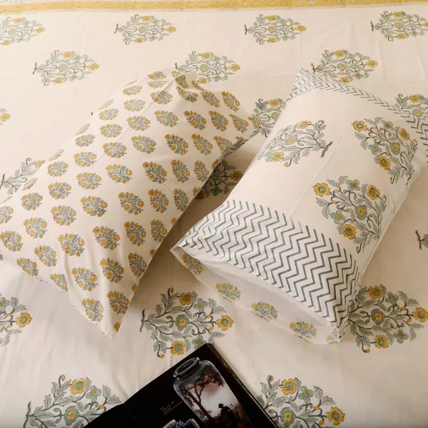 Off_White_100%_Cotton_Hand_Block_Bedsheet_King_For_Everyday_Use