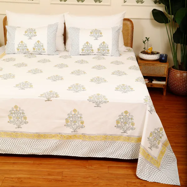 Off_White_100%_Cotton_Hand_Block_Bedsheet_King_For_Everyday_Use