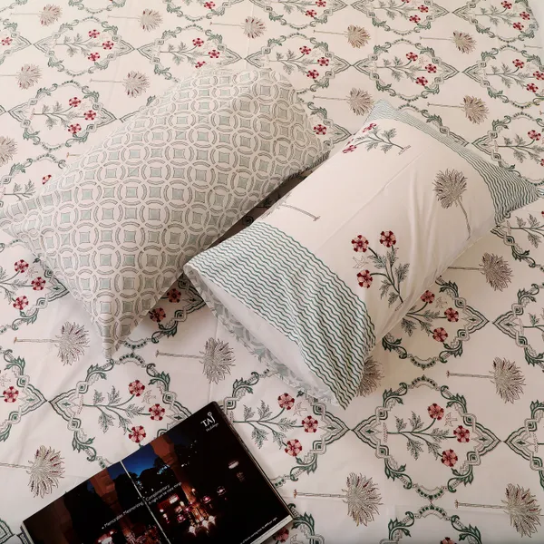 Off_White_100%_Cotton_Hand_Block_Bedsheet_King_For_Everyday_Use
