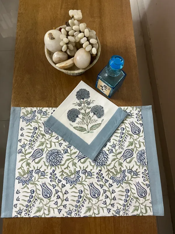 Off_White_Canvas_Mat_Set_For_Everyday_Use