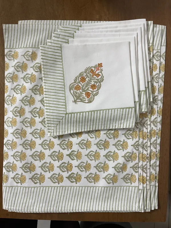 Off_White_Canvas_Mat_Set_For_Everyday_Use