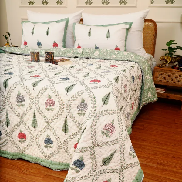Off_White_100%_Cotton_Hand_Block_King_Size_Quilt_For_Everyday_Use